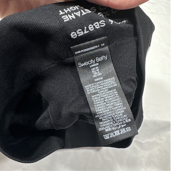 NWT $44 Sweaty Betty [ Medium ]‎ Stamina Racerback Sports Bra in Black - Picture 11 of 14